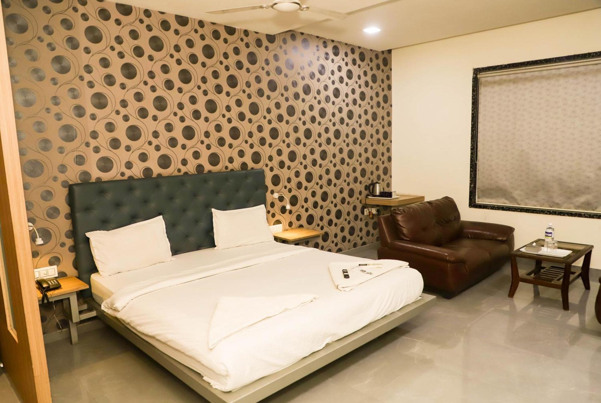Hotel Arc Palace Bhiwandi Экстерьер фото